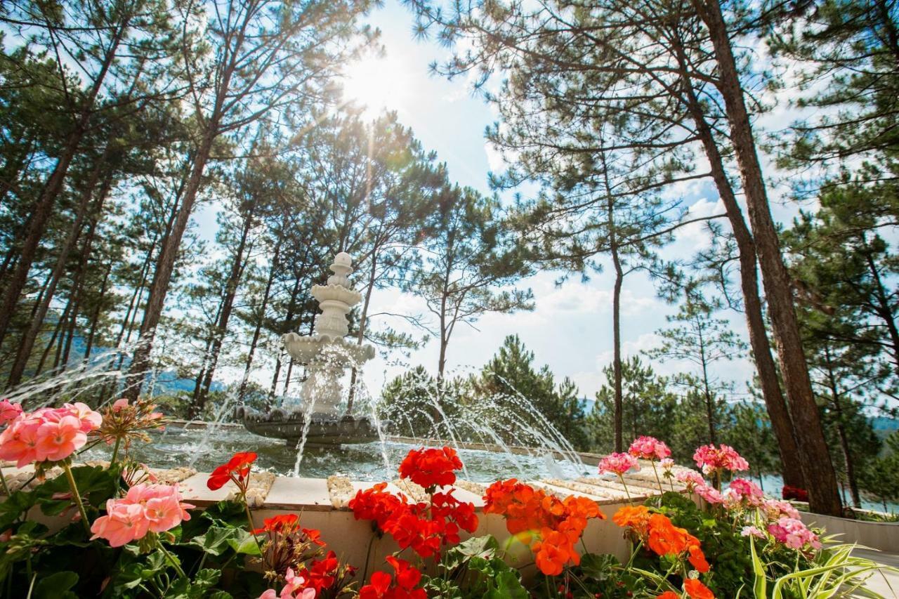 Cereja Hotel & Resort Dalat Exterior photo